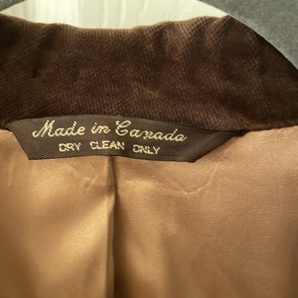 Vintage Burton men’s 40 wool brown overcoat hidden buttons velour collar Canada - Picture 4 of 13